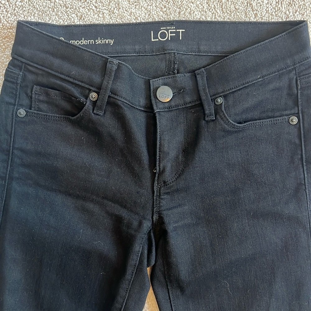 Ann Taylor Loft Modern Skinny Jeans Black 24/00. Stretchy